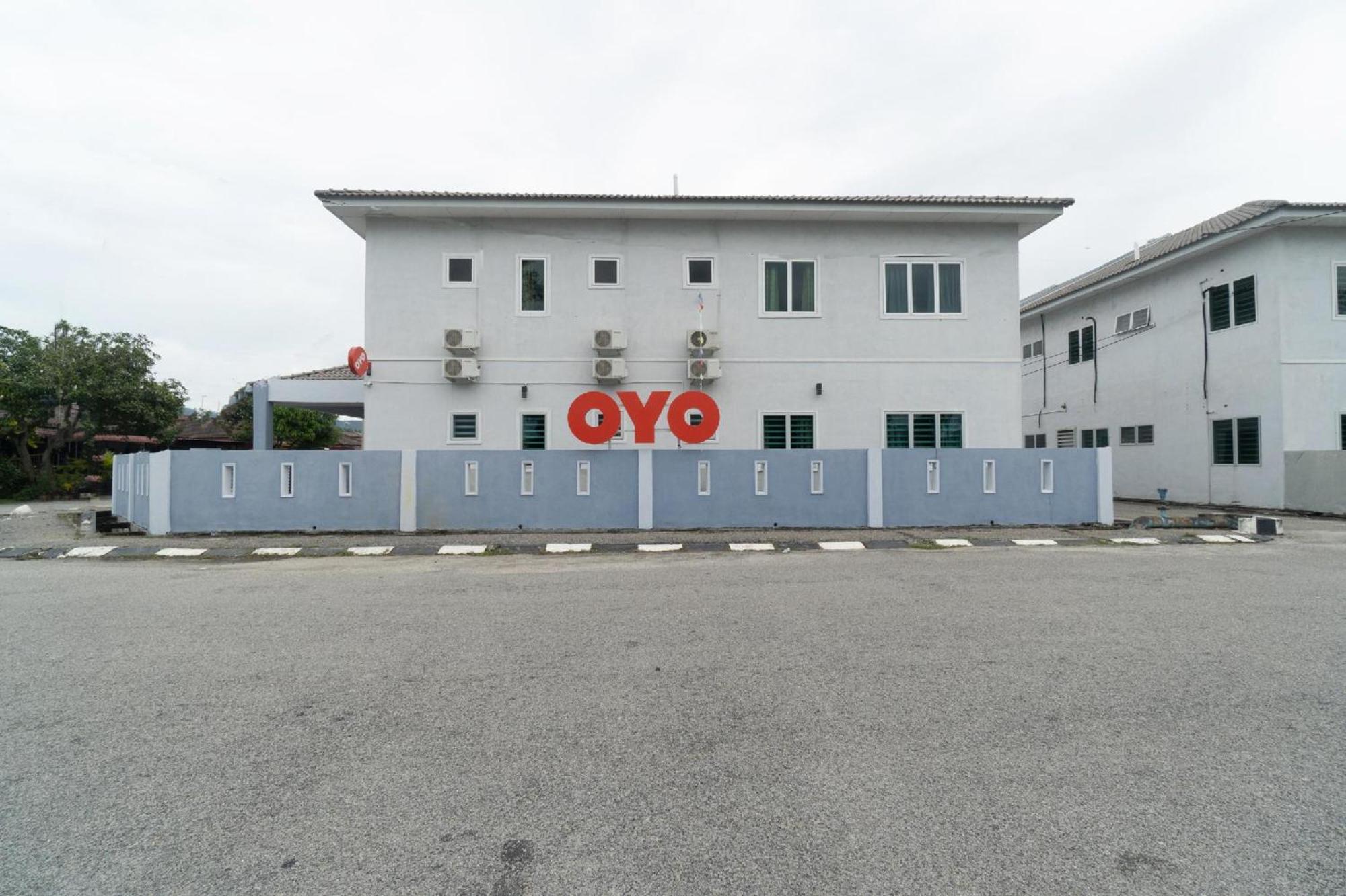 Oyo 91089 Motel Fasa 2B Сери Манджунг Екстериор снимка