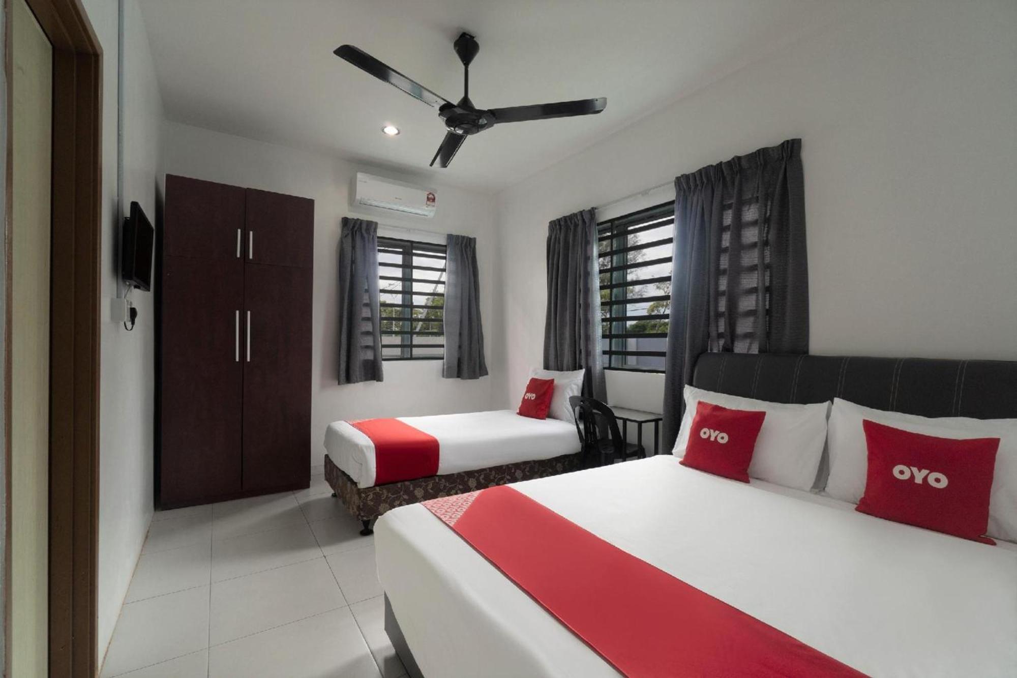Oyo 91089 Motel Fasa 2B Сери Манджунг Екстериор снимка